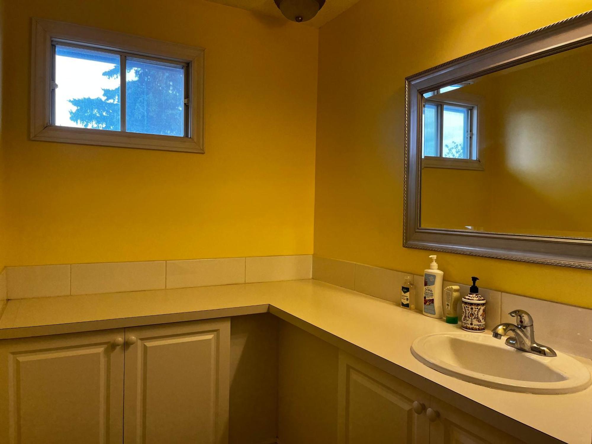Beautiful Room Close Airport! YYC Екстериор снимка