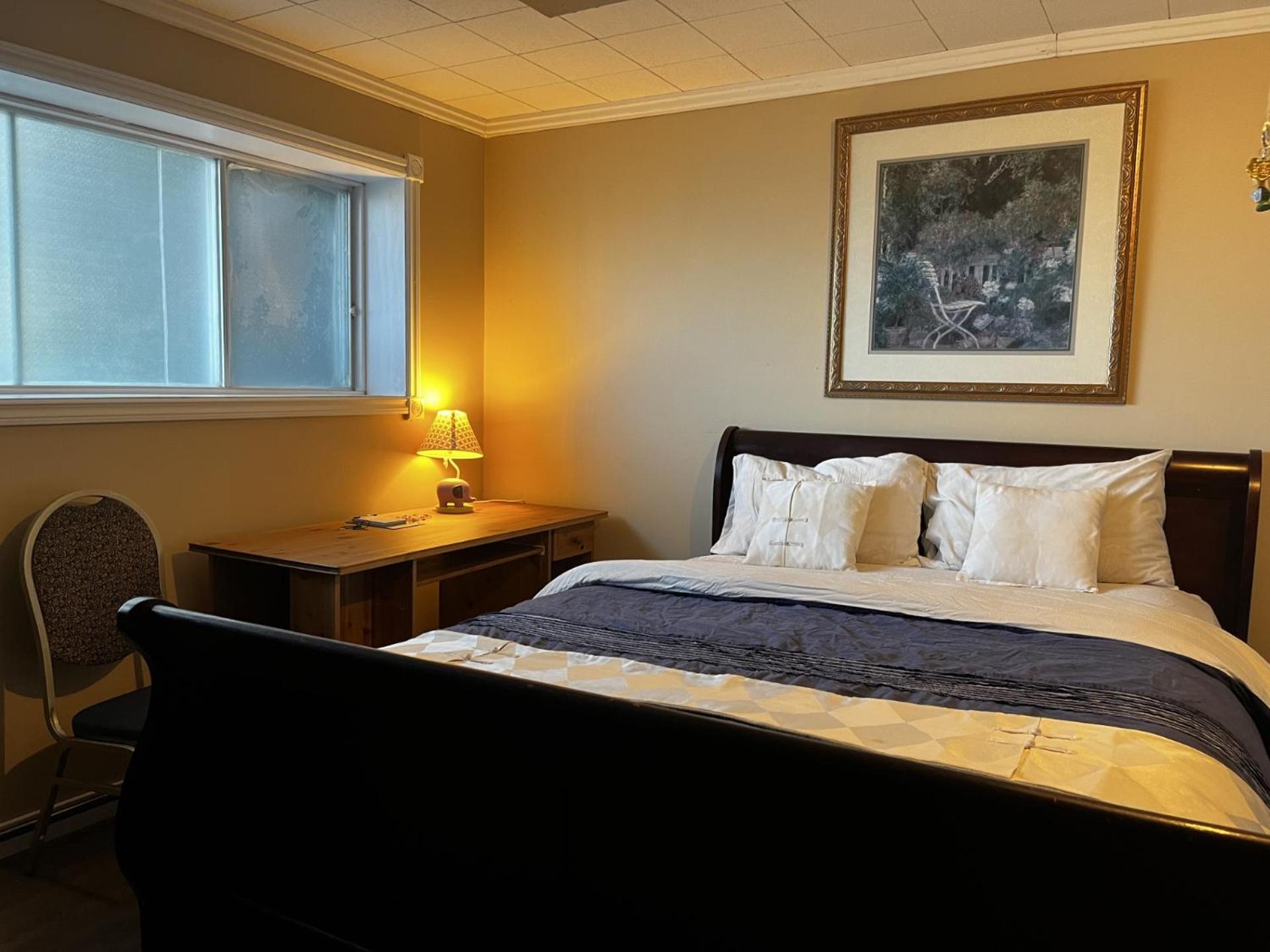 Beautiful Room Close Airport! YYC Екстериор снимка
