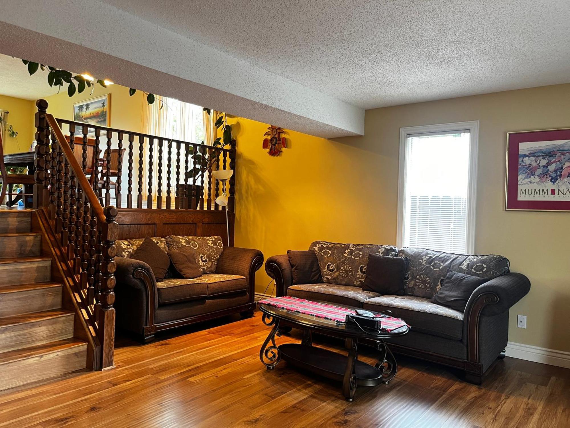 Beautiful Room Close Airport! YYC Екстериор снимка
